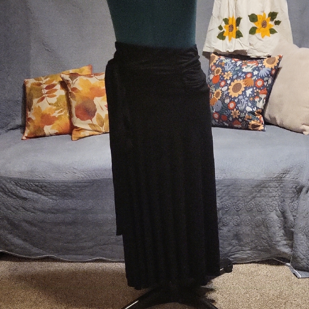 Elegant Black Women's Skirt